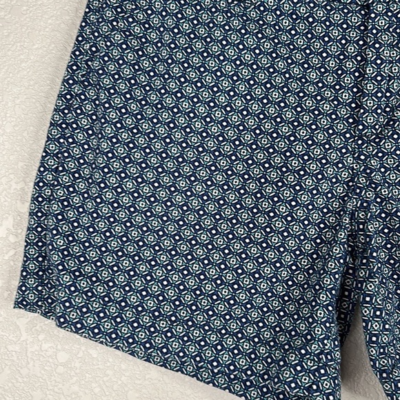 Merona Navy & Green Geo Print Chino Shorts Size 4 - Picture 2 of 6